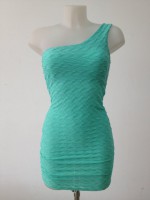 VESTIDO ASIMETRICO DE UN HOMBRO