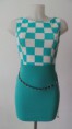 VESTIDO CUADROS SIN MANGAS CON CADENA